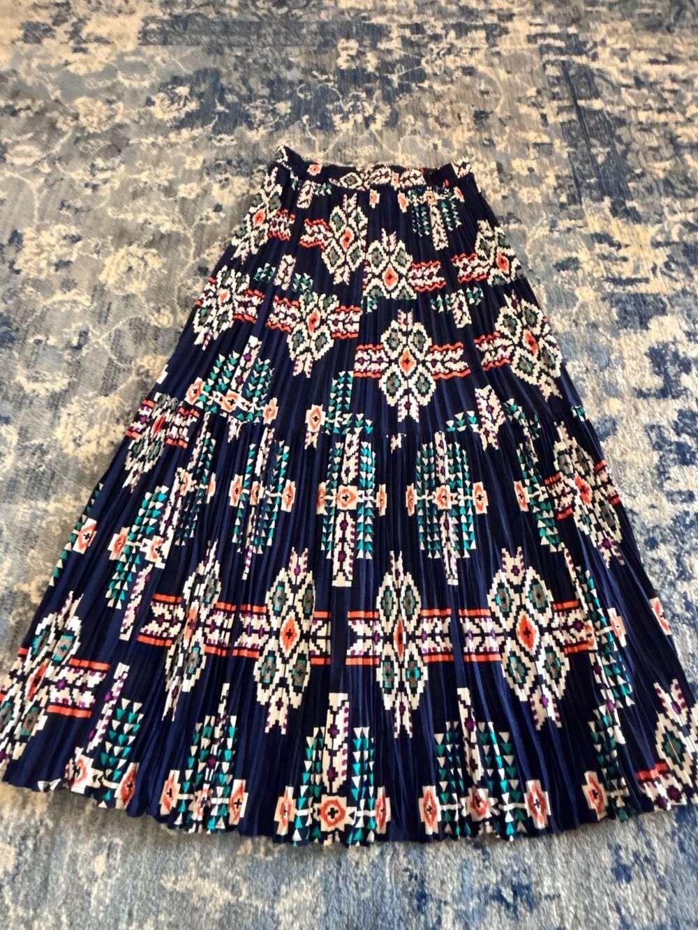 Body Central Aztec Print Pleated Maxi Skirt Size L
